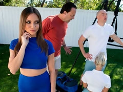 フェラチオ, バック, 手コキする, なめる, オマンコ, 剃毛, ティーン, オッパイの