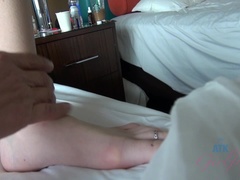 Enthousiasteling, Sperma in mond, Vingeren, Gezichtspunt, Kut duiken, Geschoren, Slapen, Speelgoed