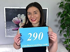 Grote kont, Grote mammen, Pijpbeurt, Bruinharig, Mollig, Hondjeshouding, Moeder die ik wil neuken, Kort haar