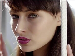 Enthousiasteling, Natuurlijke tieten, Naakt, Buiten, Geschoren, Mager, Alleen, Tieten likken