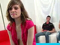 18, 素人, フェラチオ, 茶髪の, ヨーロピアン, 毛深い, ガリガリ, 三人