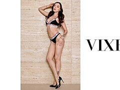 18 jaar, Grote kont, Grote lul, Grote mammen, Pijpbeurt, Hondjeshouding, Mager, Tiener