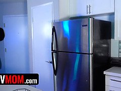 Tetas grandes, Madura, Corridas, Garganta profunda, Madres para coger, Coño, Gritar, Madrastra