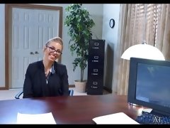 Gros seins, Tromperie, Femme couguar, Lingerie, Mère que j'aimerais baiser, Nénés