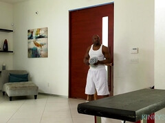 Жопа, Спальня, Большие сиськи, Блондинки, Итальянки, Лизание, Массаж, Киски