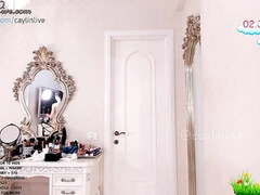 Gros cul, Brunette brune, Plantureuse, Masturbation, Solo, Jarretelles, Nénés, Webcam