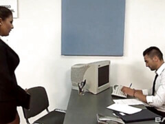 Grote lul, Grote mammen, Pijpbeurt, Hondjeshouding, Moeder die ik wil neuken, Kantoor, Secretaresse, Tatoeage