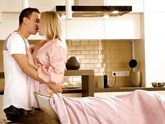 Blondine, Spermaladung, Kehlenfick, Erotisch, Fingern, Hd, Lecken, Muschi