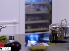 Анальный секс, Большие сиськи, Минет, Глубокая глотка, Ласковые ручки, Лизание, Киски, Наездница