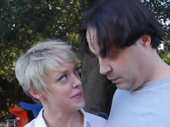 Mamada, Garganta profunda, Polla, Sexo duro, Madres para coger, Al aire libre, Perforación, Tatuaje