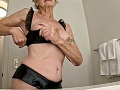 フェラチオ, カップル, 足コキ, Hd, 熟年, 淫乱熟女, ナイロン, ストッキング