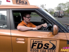 Amateur, Blonde, Brunette brune, Éjaculation interne, Européenne, Branlette thaïlandaise, Piercing, Nénés