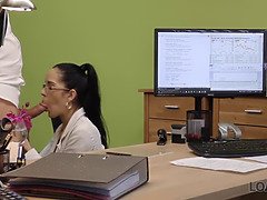 Enthousiasteling, Mooi, Bruinharig, Hardcore, Hd, Masturbatie, Kut duiken, Zuigen