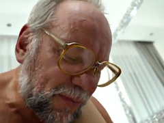 Tetas grandes, Intercambio de parejas, Adolescente