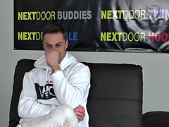 Leie, Schwul, Masturbation, Muskel, Solo, Tätowierung