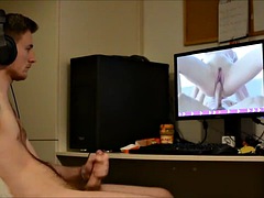 Hot guy jerks off watching porn