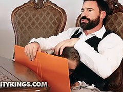 Arsch, Grosse titten, Blasen, Schwanz, Hundestellung, Brille, Büro, Realität