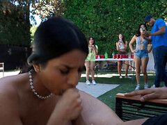 Nana, Gros cul, Sucer une bite, Queue, Actrice du porno, Rasée, Adolescente, Plan cul à trois