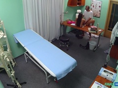 Amateur, Mamada, Médico, Penetracion con dedos, Lamidas, Enfermera, Oficina, Coño