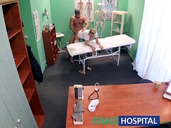 デカパイ, ブロンド, フェラチオ, 看護婦, 剃毛, ストッキング, オッパイの, ユニフォーム