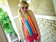 Blond, Pijpbeurt, Hondjeshouding, Handbeurt, Mager, Strippen, Tiener, Tieten likken