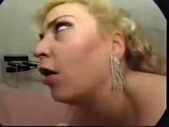 Толстушки, Большие сиськи, Минет, Семяизвержение, Сперма на лице, Втроем, Сиськи