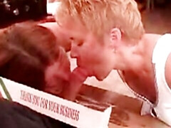 Pijpbeurt, Vingeren, Huisgemaakt, Likken, Moeder die ik wil neuken, Realiteit, Trio, Oud