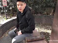 素人, アジア人, フェラチオ, 手コキする, なめる, スポーツ