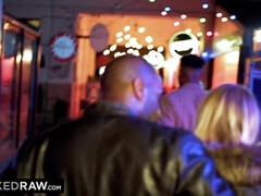 Большой член, Блондинки, В клубе, Кончили внутрь, Член, Вчетвером, Группа, Киски