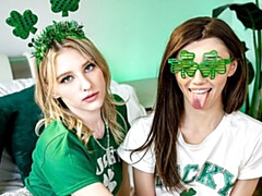 18 años, Culo grande, Verga grande, Mamada, Estilo perrito, Tetas naturales, Adolescente, Tetas