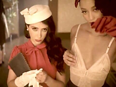 18 летние, Большая жопа, Большой член, Минет, Брюнетки, Собачьи, Натуральные сиськи, Молоденькие