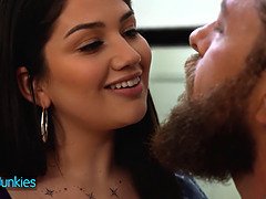 Grosser schwanz, Grosse titten, Schwanz, Hd, Lecken, Nippel, Realität, Ablutschen