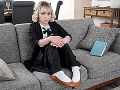 Gros cul, Grosse bite, Blonde, Sucer une bite, Petite femme, Élève, Cheveux courts, Adolescente