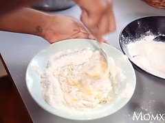 Sexy ebony MILF Kiki Minaj deepthroats and fucks