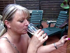 Tetas grandes, Mamada, Fetiche, Grupo, Sexo duro, Orgía, Al aire libre, Orinar