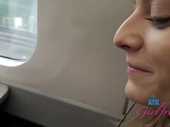 素人, Hd, アウトドア, 放尿, 剃毛, シャワー, タトゥー, オッパイの