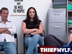 Gros seins, Sucer une bite, Brunette brune, Femme couguar, Gorge profonde, Femelle, Mère que j'aimerais baiser, Criant