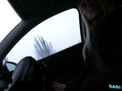 Blonde, Sucer une bite, Voiture, Tromperie, En levrette, De plein air, Pov, Public