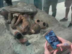 素人, ブロンド, 中出し, 手コキする, ジーンズ, ハメ撮り, ガリガリ, オッパイの