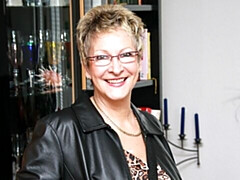 Belle grosse femme bgf, Gros cul, Rondelette, Doigter, Embrassement, Lesbienne, Léchez, Rasée