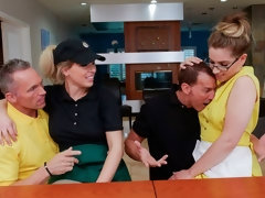 Arsch, Blasen, Hundestellung, Handjob, Rasiert, Dürr, Jungendliche (18+), Titten