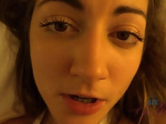 Amateur, Cuarto de baño, Penetracion con dedos, Novia, Besar, Coño, Chorro, Tetas