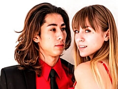 Culo grande, Verga grande, Tetas grandes, Mamada, Estilo perrito, Flexible, Flaco, Adolescente