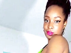 素人, デカ尻, デカパイ, 黒人, 異人種間, 下着, 一人, ストリッピング