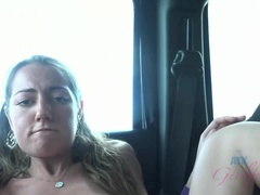 Пляж, Брюнетки, Папочка, Пальцем, Подружка, На природе, На публике, Сквиртинг