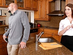 Grosse bite, En levrette, Seins naturels, Rousse roux, Maigrichonne, Jarretelles, Adolescente, Nénés