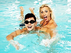 Student gives swimming teacher a creampie