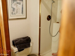 Grosse titten, Blondine, Blasen, Schwanz, Selbstgemacht, Pov, Dusche, Spanner