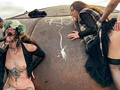 Grosser arsch, Grosser schwanz, Schwarz, Hundestellung, Flotter vierer, Natürlichen titten, Im freien, Jungendliche (18+)