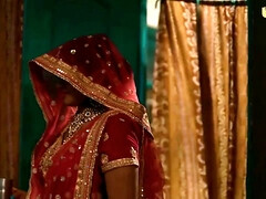 Indian gorgeous MILF erotic video